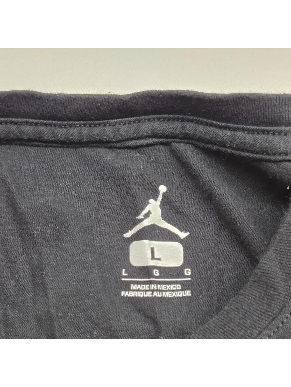 Jordan Men's Black and Navy Tshirt
